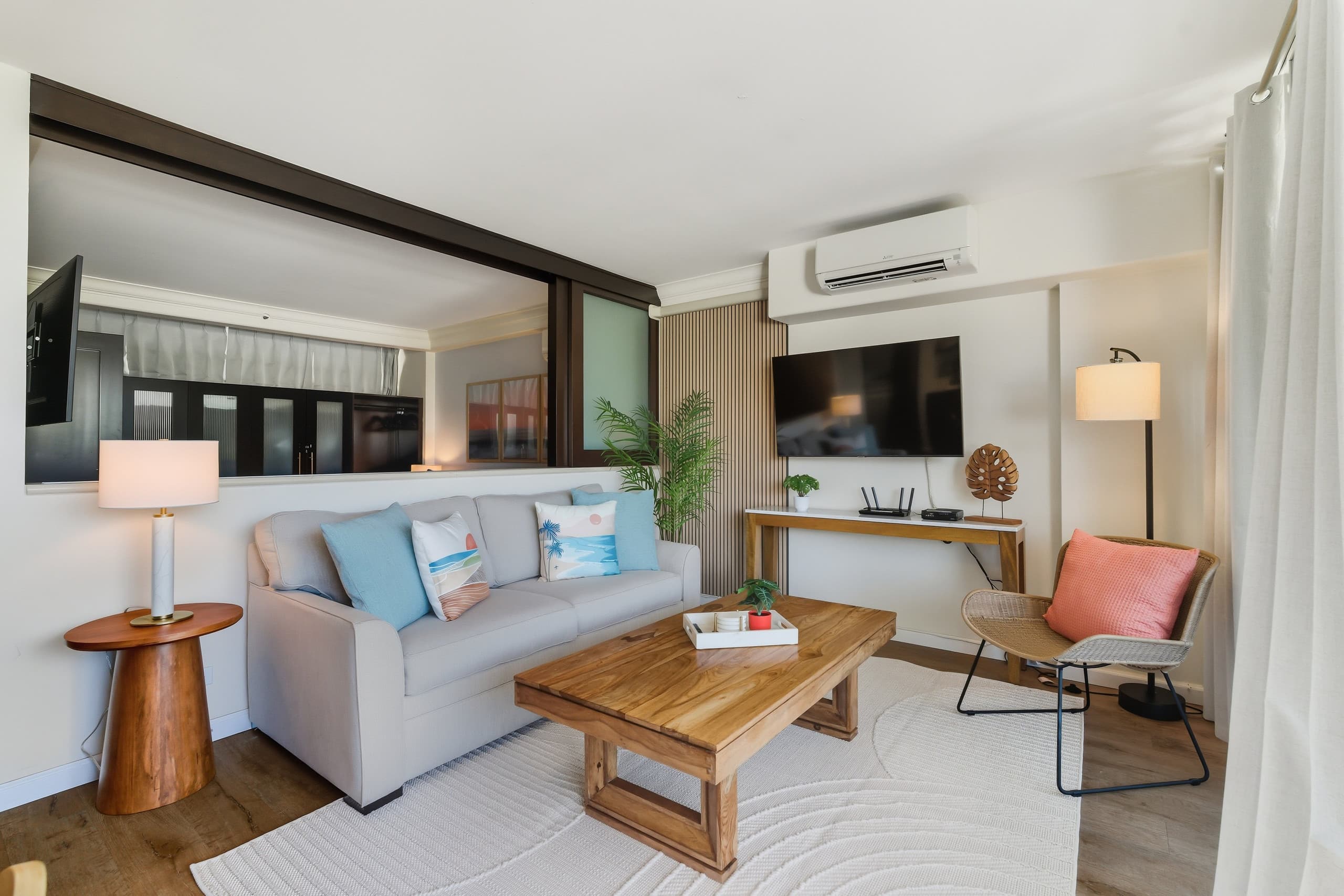 Condo in Honolulu · ★4.73 · 1 bedroom · 2 beds · 1 private bath - Image 5