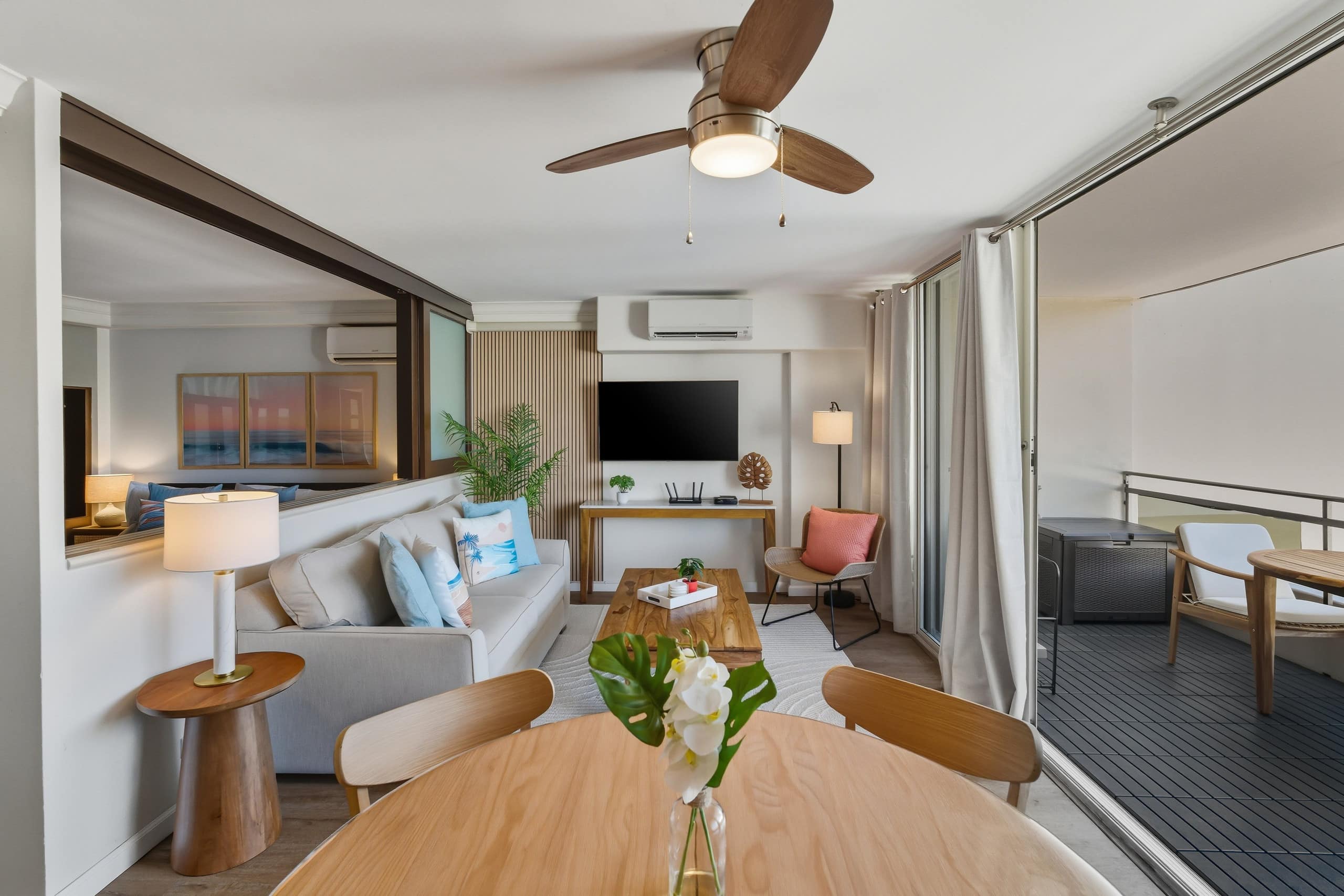 Condo in Honolulu · ★4.73 · 1 bedroom · 2 beds · 1 private bath - Image 11