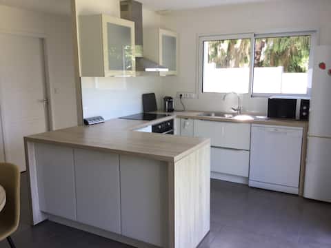 Top performing Airbnb: Garden house in Pornic, golf course / sea / shops within walking distance in Pornic