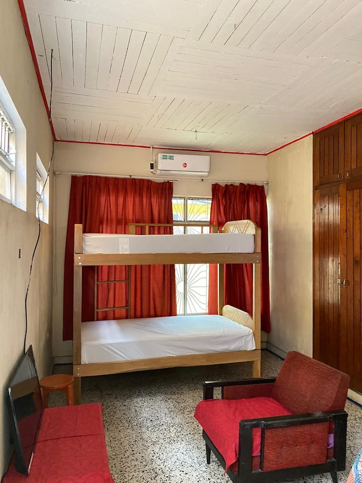 Hospedaje Hirohito, Acogedoras Habitaciones. - Iquitos