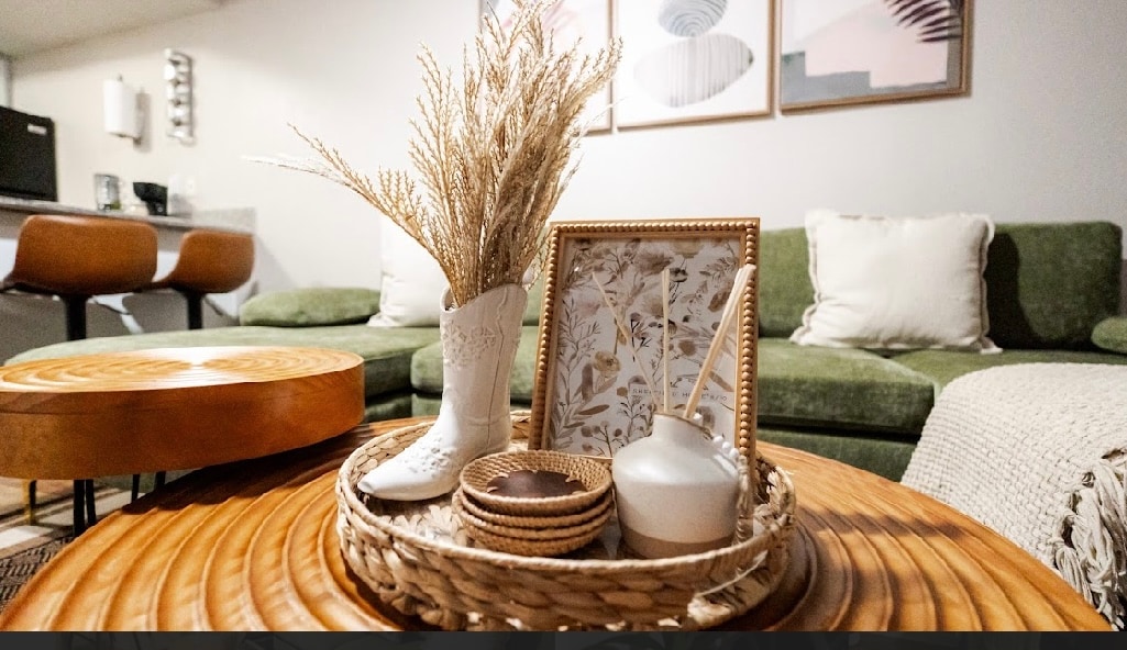 Peaceful 1/1 Bedroom DT Skyline View