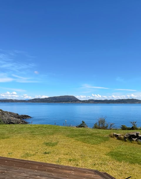 Cabin with panoramic views and a secluded location