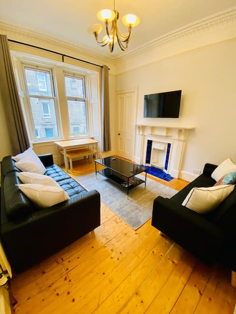 Top performing Airbnb: Roseburn Place Apartment near West End in Corstorphine & Murrayfield