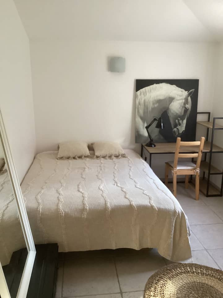 Dhomë gjumi 2