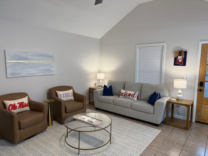 The Rebel Residence - Sardis Lake, MS