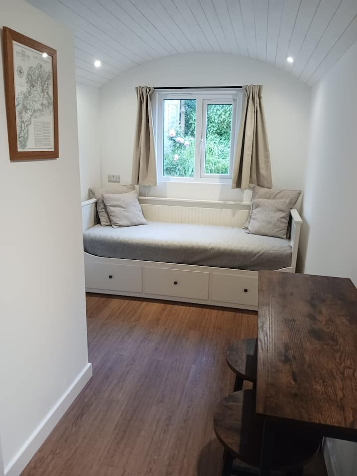 A Traditional Style Shepherd Hut - Stroud