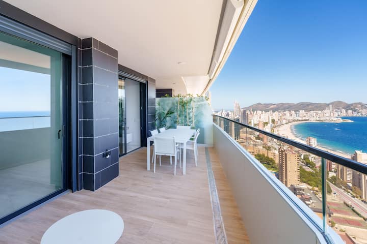 Luxury Stay: Sea View, Pool, Terrace & Spa - Benidorm