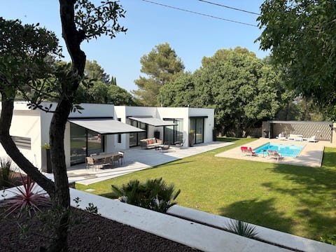 Beautiful architect-designed villa