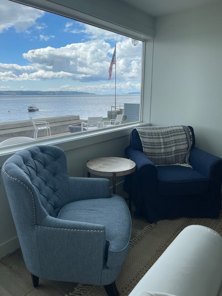 Beachfront Luxury • 4br • Game Room/piano • Relax! - Marysville, WA