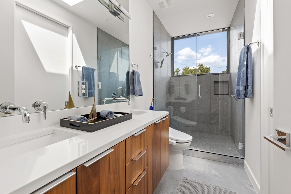 Stylish Private Bouldin Retreat • Walk to SoCo