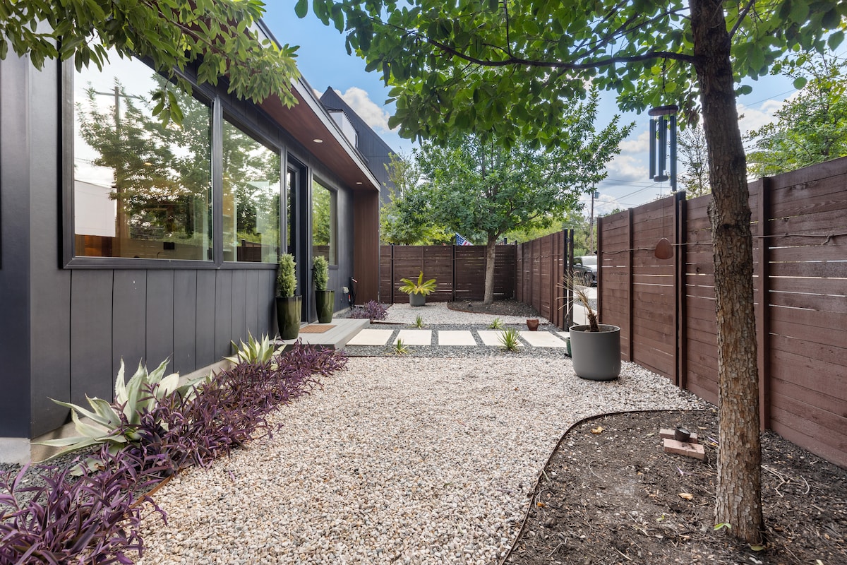 Stylish Private Bouldin Retreat • Walk to SoCo