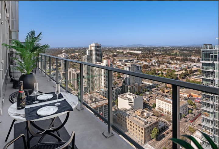 デザイナーズペントハウス | 41階 | キングサイズベッド2台 + 眺望