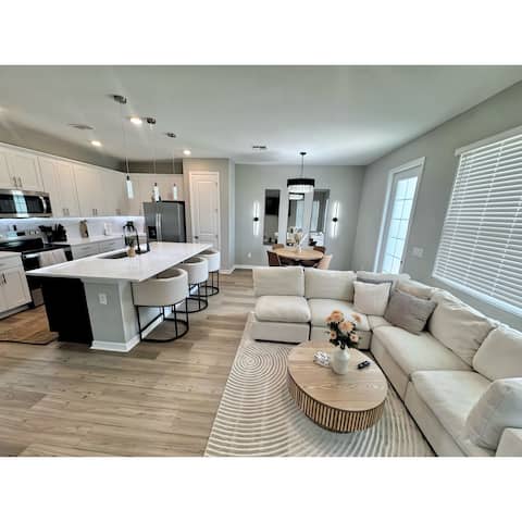 Popular Airbnb listing: Townhouse close to Disney! in Haines City