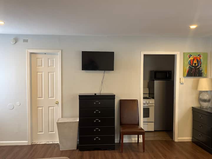 Studio Apt. Great Neighborhood - Northport, NY
