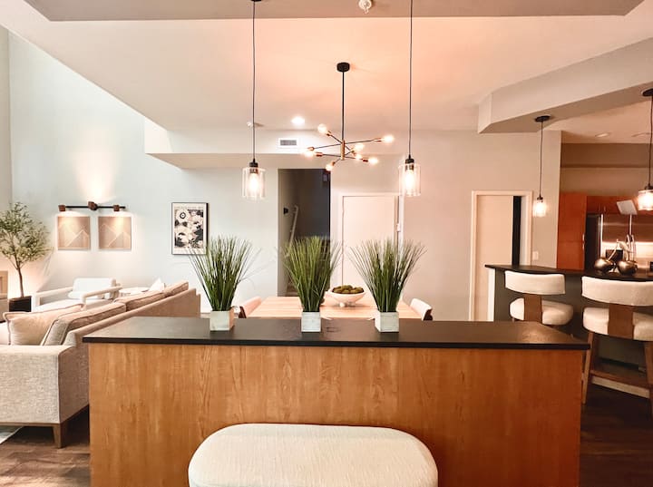 Modern Kirkland Townhome - Kirkland, WA