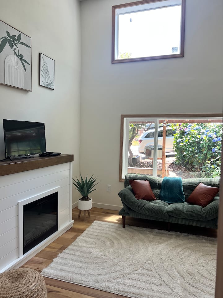 Boho Bungalow - Coos Bay, OR