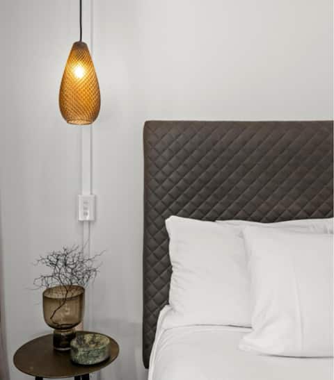 ArtDeco charm in-heart of Napier