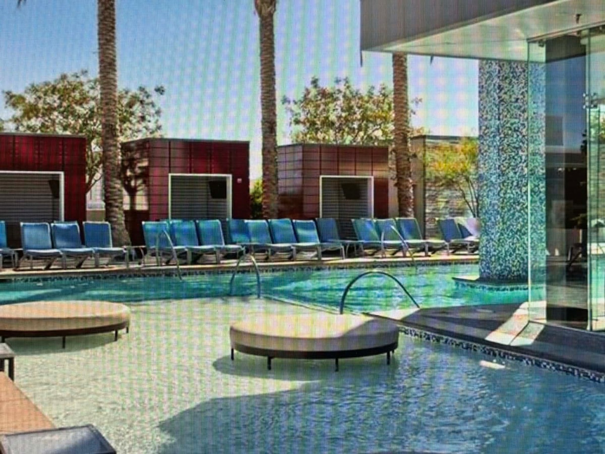 Mountain View Studio
