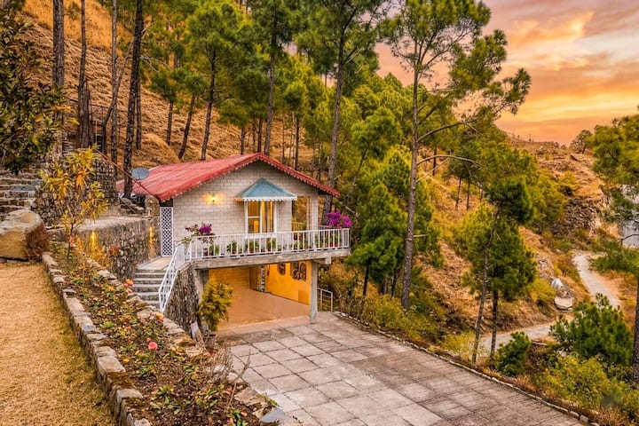 2br|forest View|stayvista| Destine Cottage@kasauli - Parwanoo