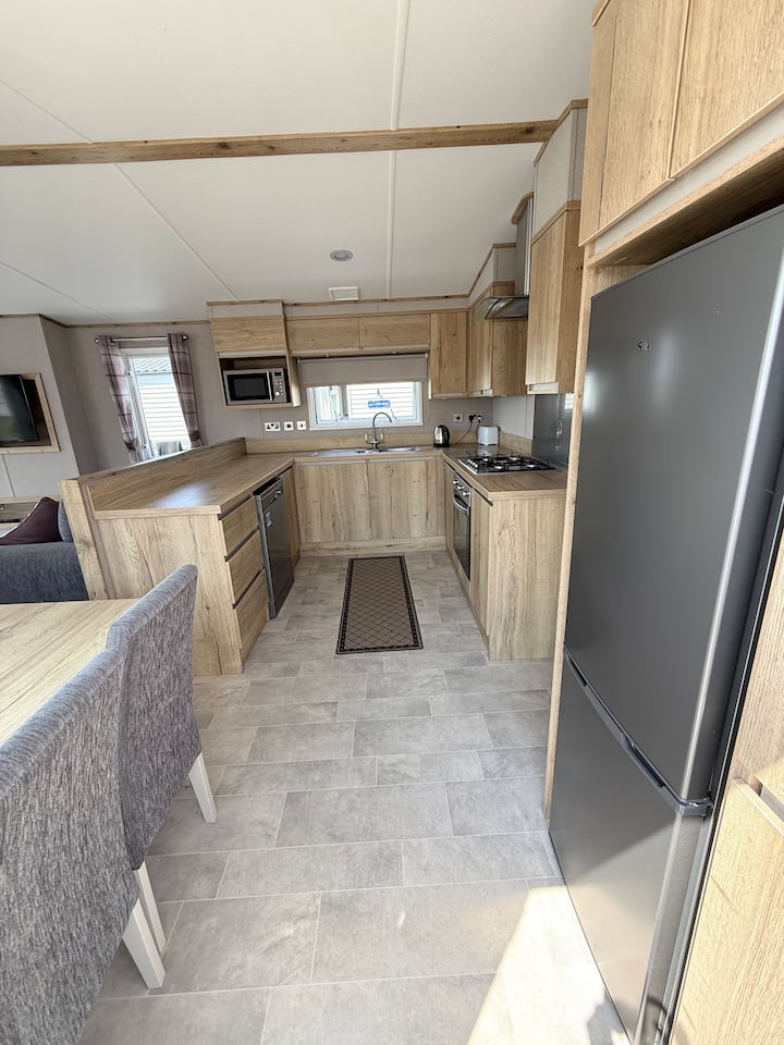 Gold Standard Caravan - Poole