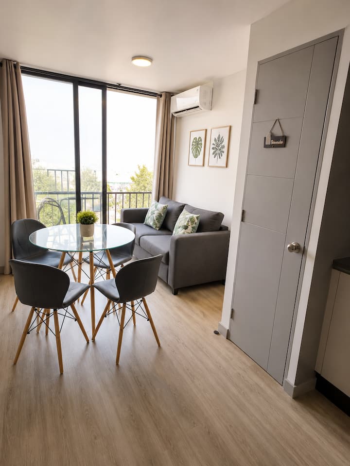 Depto. Elegante 24/7 Pleno Centro Santiago 4 Pax - Santiago, Şili