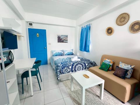 407 Budget Room Utilities WiFi Balcony in Ratchada