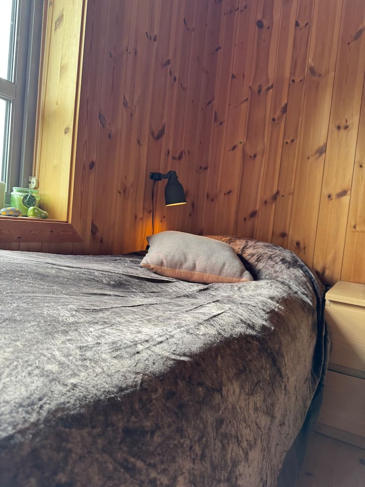 Spálňa s jednolôžkom