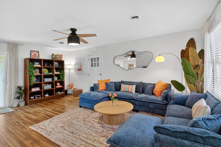 5br Charleston Group House | Fire Pit, Movie Deck - 查爾斯頓