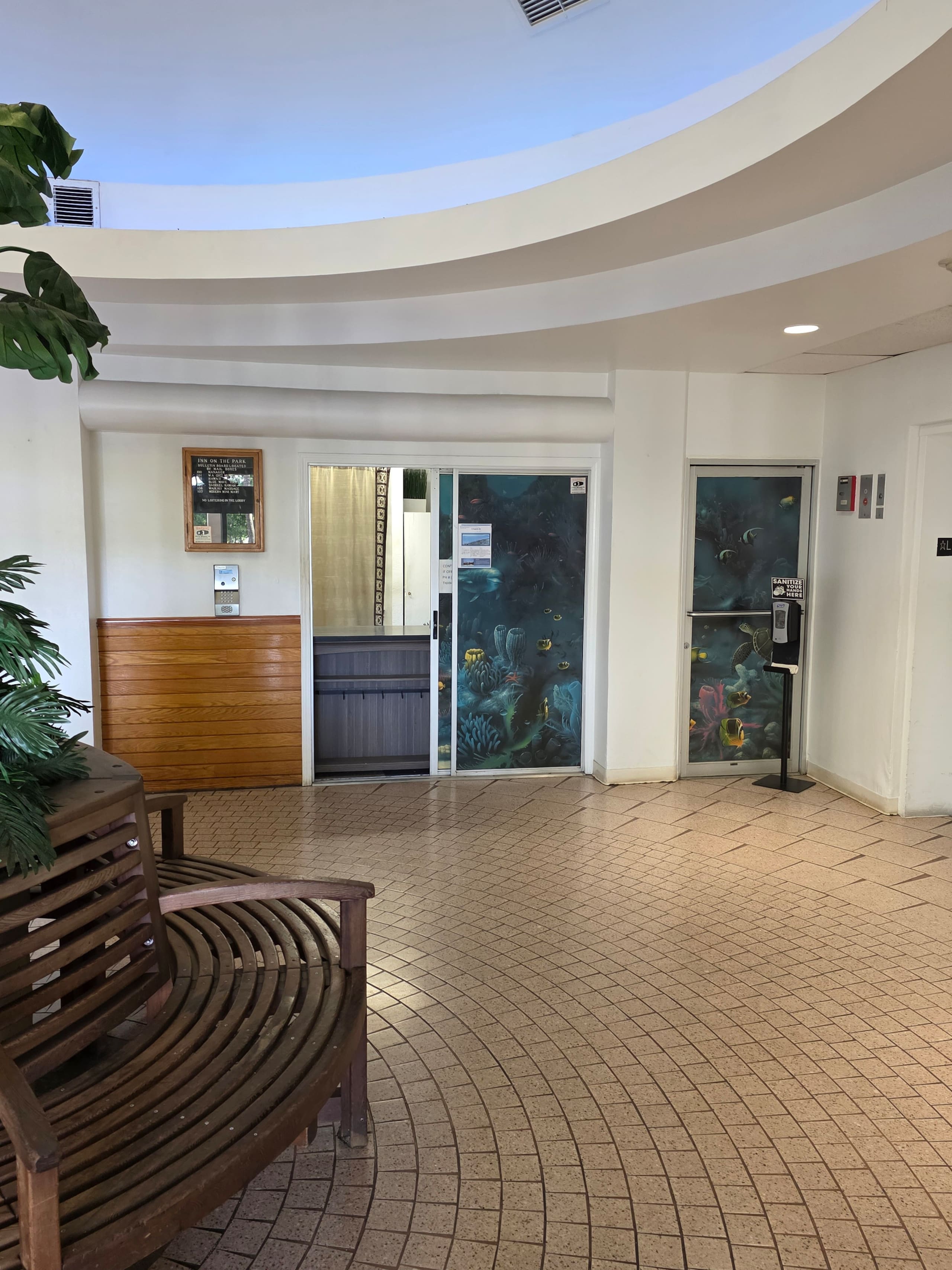 Condo in Honolulu · ★4.91 · 1 bedroom · 1 bed · 1 private bath - Image 12