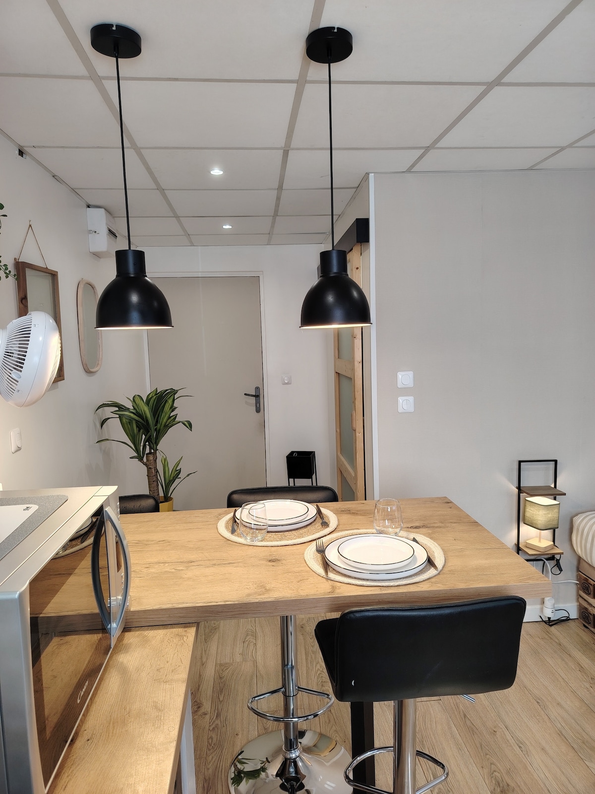 Zona de comedor totalmente equipada ️​️​