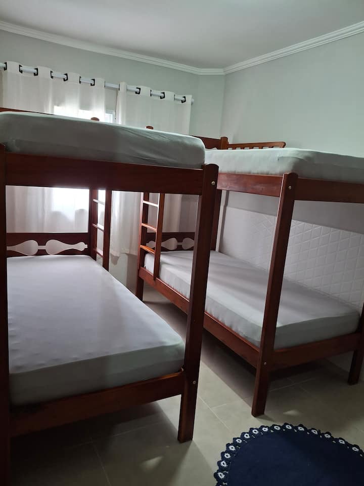 Schlafzimmer 2