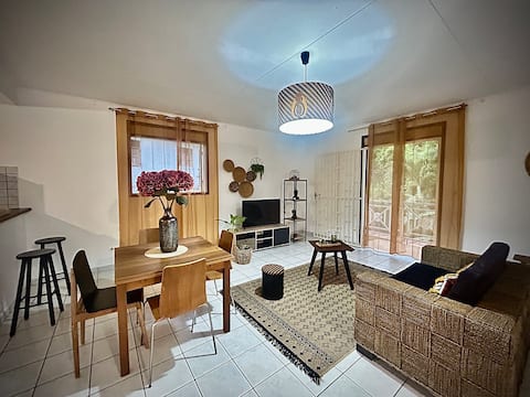Spacious and bright 2-bedroom apartment on Cayenne