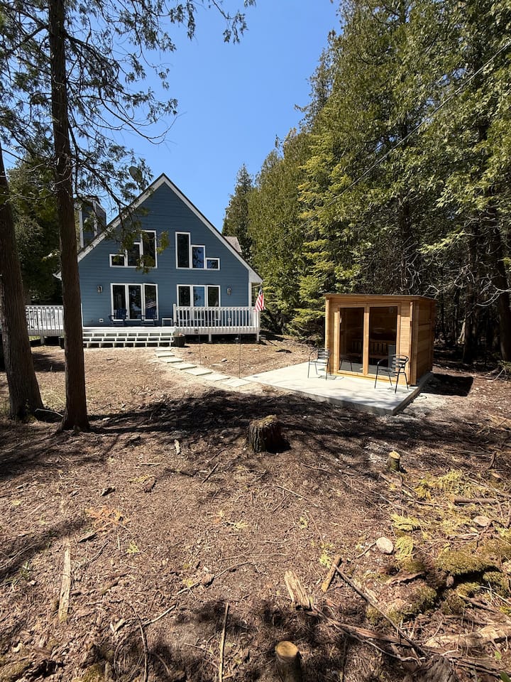 Sauna | Private Shoreline | 3 King Beds