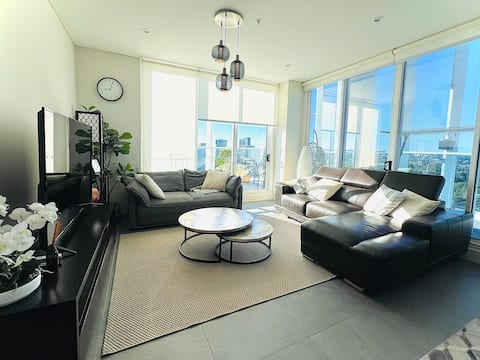 Top Airbnb: Modern 2BR Guest Suite • Sleeps 6 • Stadium Views in Lidcombe