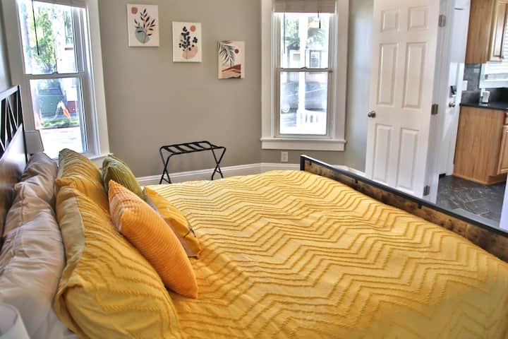 Downstairs unit king bed