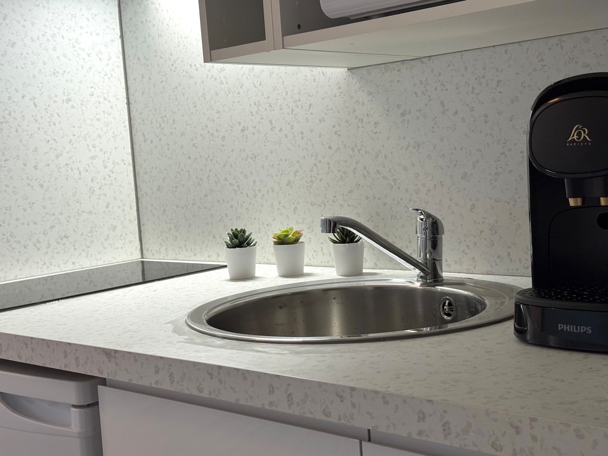 Airbnb performant: The starry moment Dijon center à Jouvence