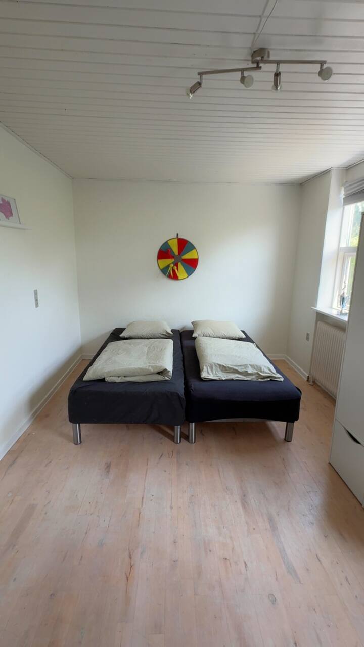 საძინებელი 1