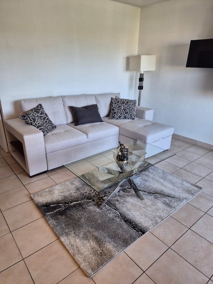 Charmant F2 Vue Mer, Piscine Et Parking - Juan-les-Pins