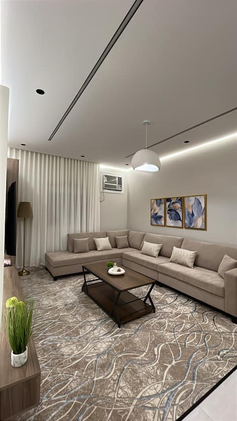 Modern apartment, second floor, 21
There is a luggage carrying service