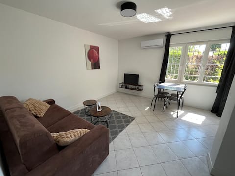 Airbnb performant: Apartment in Fréjus 83600 à Fréjus