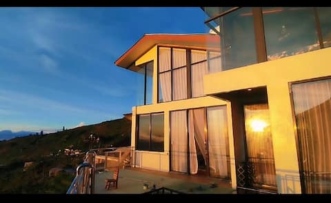 Homestay above the clouds shari'ah Dieng