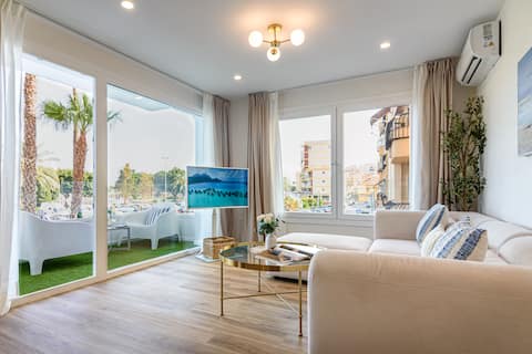 Salt, Sand & Sea · First Line BEACHFRONT with Terrace