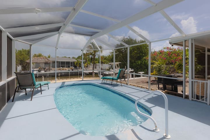 Salty Sunsets Updated 3bed/2bath Single Family Hom - Marathon, FL