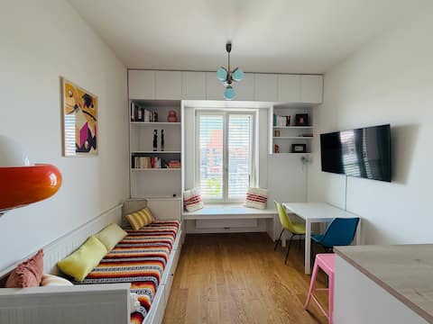Popular Airbnb listing: Prague Happinest in Holešovice
