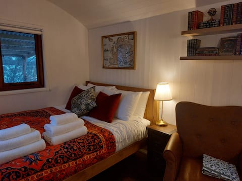 Successful Airbnb property: The Old Library, Roseberry Retreat in Guisborough