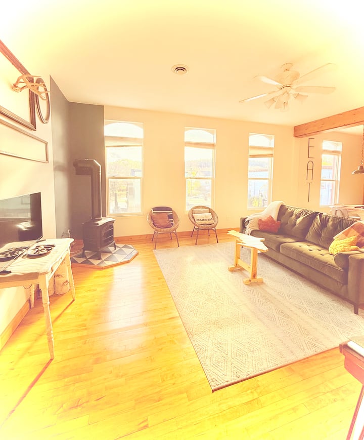 The Wildernest, A Cozy Stay In Negaunee With Sauna - マーケット, MI