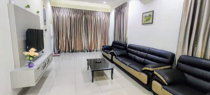 Alohahomestay Bungalow Iskandar - Hutan Melintang