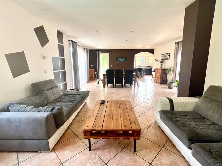 Villa Au Calme En Plein Centre-ville Avec Piscine - Saint-Maximin-la-Sainte-Baume
