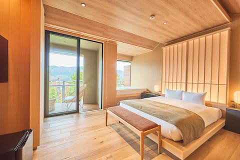 A private rental luxury inn with a luxurious open-air bath