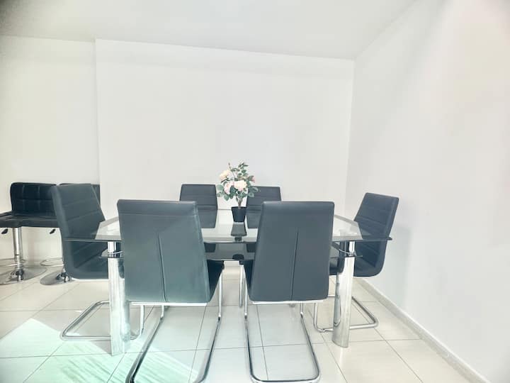 Spacious Apartment Three Bedroom - Sharjah